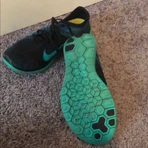 Nike Shoes - Nike Free 4.0 Flyknit Nike Shoes - Nike Free 4.0 Flyknit